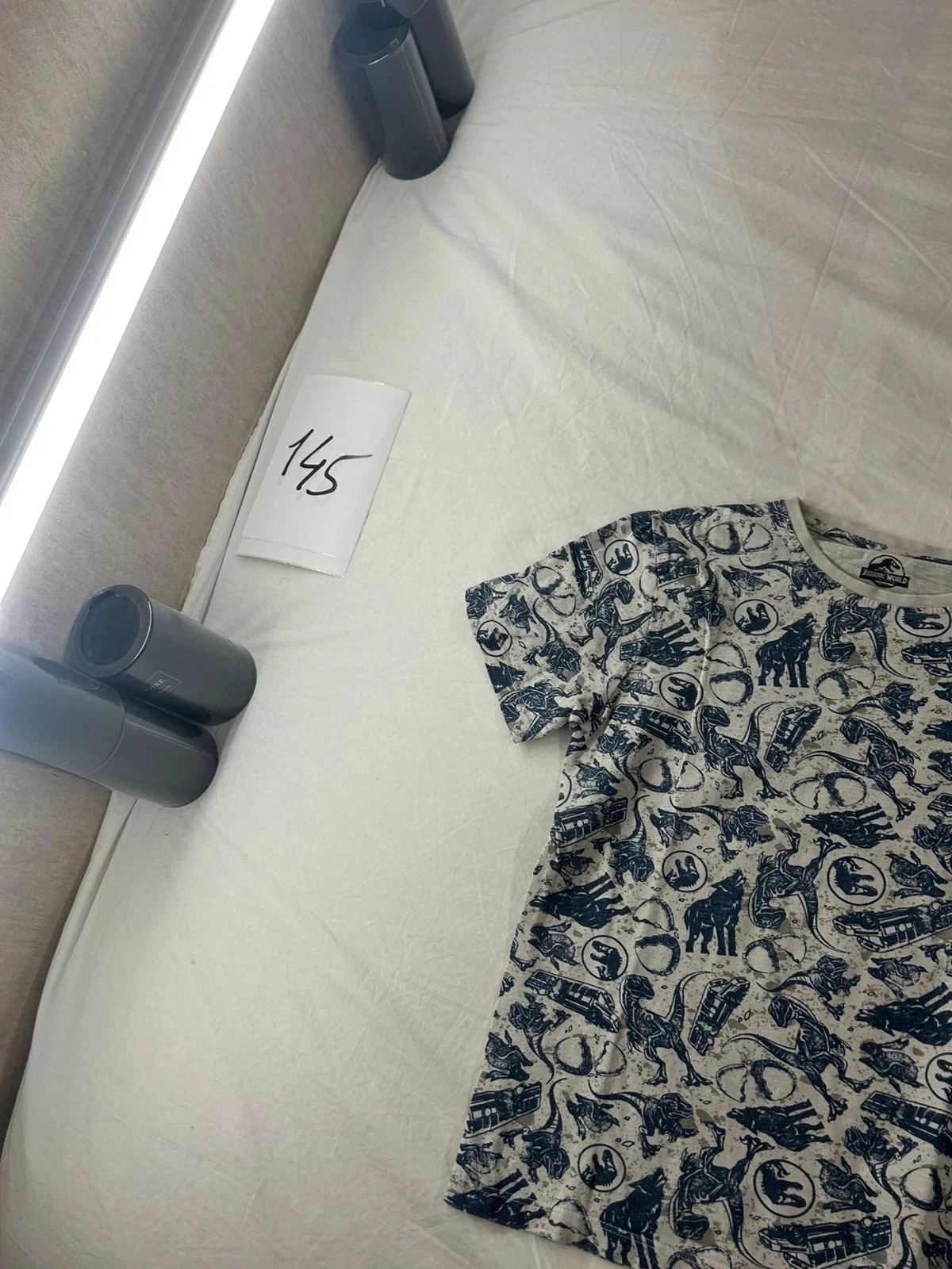T-shirt azul marinho cinza jurassic world – photo 3